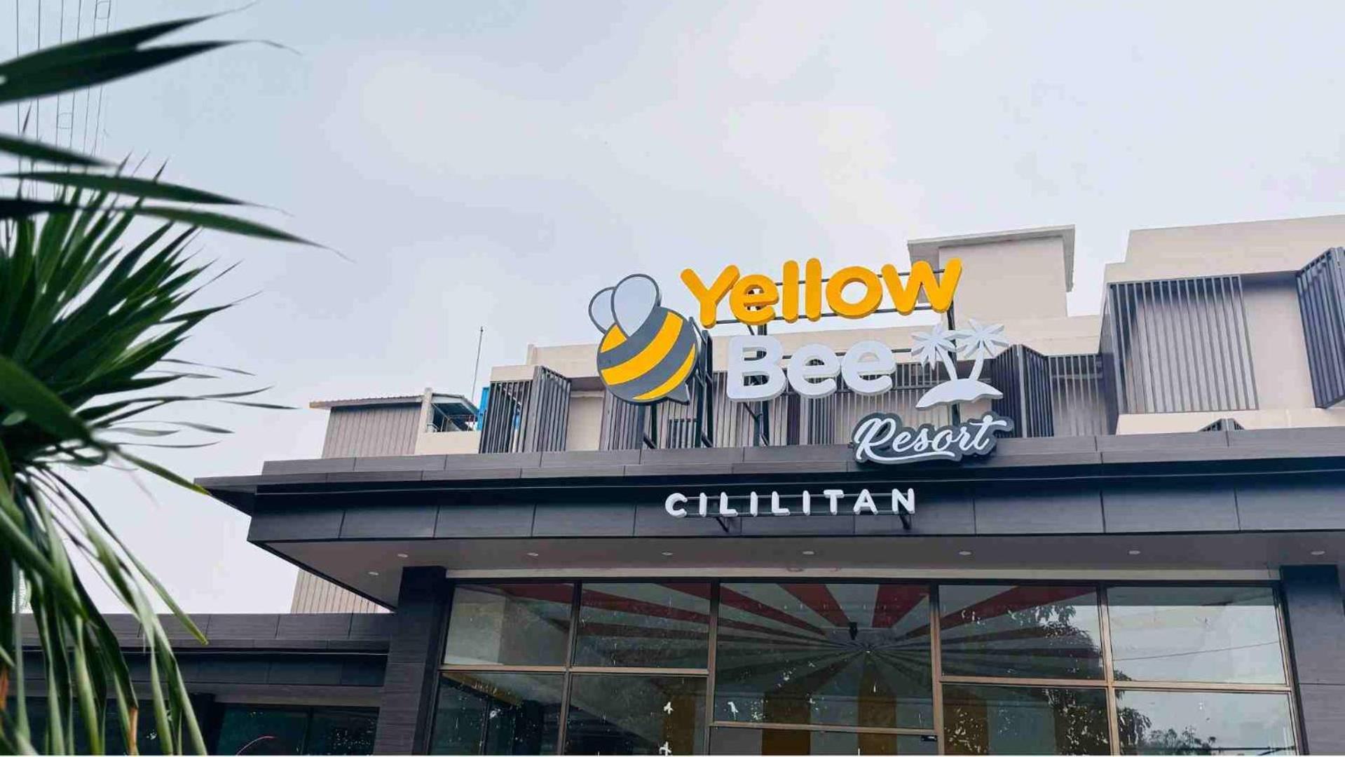 Yellow Bee Resort Cililitan Jakarta Exterior photo
